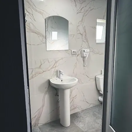 Hotel династія *