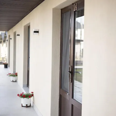 Hotel династія *